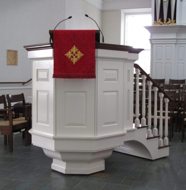 Pulpit St. Davids Episcopal Church Wayne PA 1002x1024 1