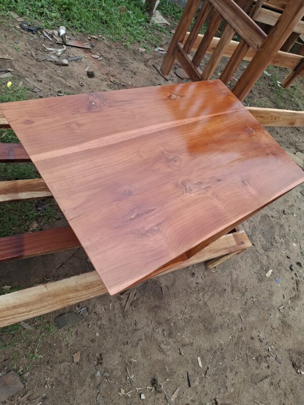 Stylish Coffee Table - Image 2